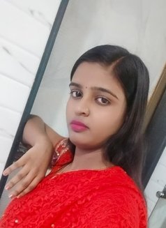 Reema cam show &real meet available - escort in Hyderabad Photo 1 of 2