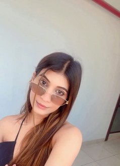 Myself Aarthi From India - in Dubai - puta in Dubai Photo 1 of 8