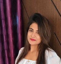 Aarti - escort in Lucknow Photo 1 of 3