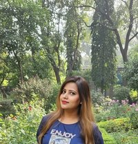 Aarti - puta in Lucknow