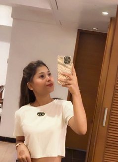 Aarti - escort in Lucknow Photo 4 of 4