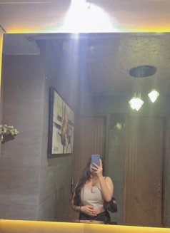 Aarti Independent Girl in Cp - escort in New Delhi Photo 1 of 5