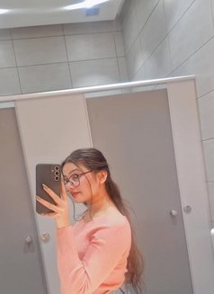 Aarti Independent Girl in Cp - escort in New Delhi Photo 4 of 5