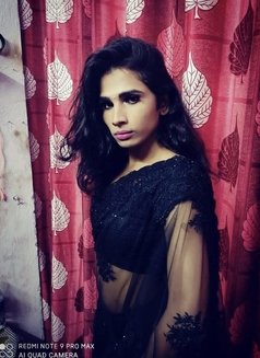 Aarti - Transsexual escort in Mumbai Photo 7 of 11