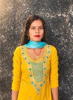 Aarti meet service available or cam - puta in Gurgaon Photo 1 of 3