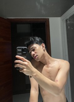 Aartt - Acompañantes masculino in Makati City Photo 13 of 14