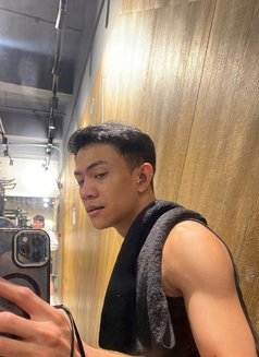 Aartt - Male escort in Makati City Photo 5 of 10