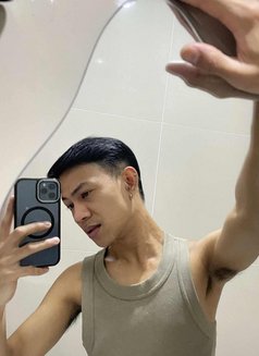 Aartt - Male escort in Manila Photo 7 of 8