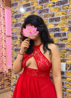 Aaru - escort in Noida Photo 2 of 3