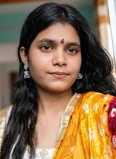 Aaruhi - escort in Ahmedabad Photo 6 of 7