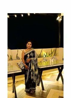 Aarushi Escort Service - escort in Kolkata Photo 3 of 6