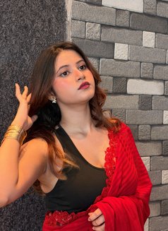 Aarushi - puta in Rajkot Photo 2 of 6