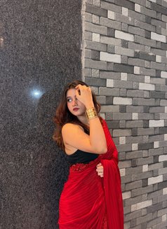 Aarushi - puta in Rajkot Photo 6 of 6