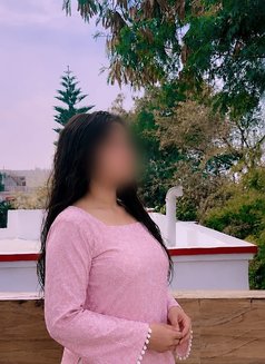 Aarvi Independent Kashmiri Girl - escort in Bangalore Photo 3 of 6