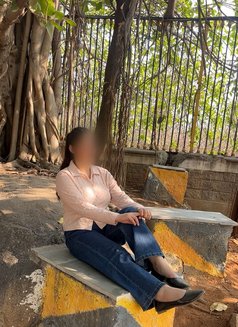Aarvi Independent Kashmiri Girl - escort in Bangalore Photo 5 of 6