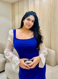 Aarvi - escort in Kolkata Photo 1 of 4