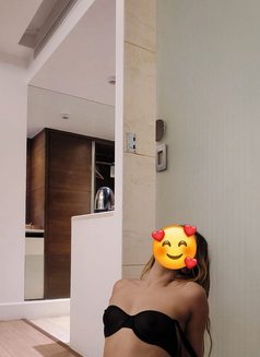 Aarvi - escort in Pune Photo 15 of 17