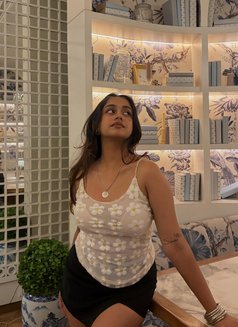 Aarya - escort in Coimbatore Photo 1 of 4