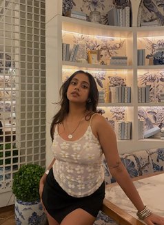 Aarya - escort in Coimbatore Photo 3 of 4