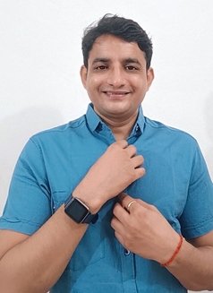 Aaryan - Male escort in Mumbai Photo 1 of 3