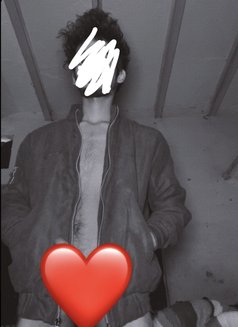 Aaryan - Male escort in New Delhi Photo 3 of 4