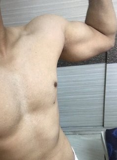 Aaryan Malhotra - Acompañantes masculino in New Delhi Photo 2 of 2