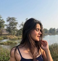 Aarzoo Sinha Incall Outcall, Escort - escort in Ahmedabad Photo 1 of 7