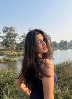 Aarzoo Sinha Incall Outcall, Escort - escort in Ahmedabad Photo 2 of 7