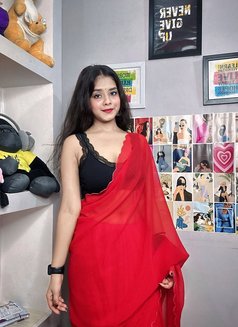 Aashi - escort in Kochi Photo 5 of 6