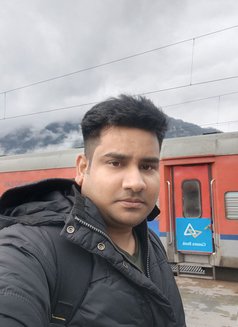 Aashish - Male escort in Faridabad Photo 2 of 4