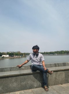 Aashu - Male escort in Ahmedabad Photo 1 of 4