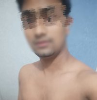 Aashu - Intérprete masculino de adultos in New Delhi