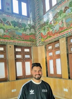 Aasi Siddique - Male escort in New Delhi Photo 2 of 5