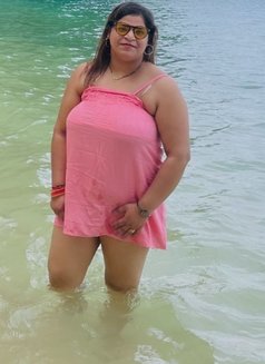 Aastha aunty - puta in Noida Photo 5 of 5