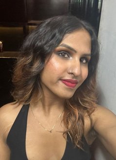 Aastha - Transsexual escort in Mumbai Photo 11 of 11