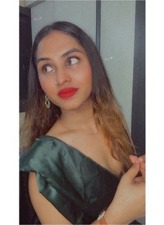Aastha - Transsexual escort in Mumbai Photo 2 of 11