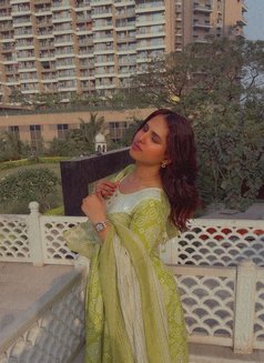 Aastha - Acompañantes transexual in Mumbai Photo 7 of 8