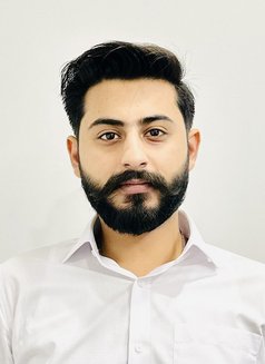 Aay Kay - Male escort in Karāchi Photo 1 of 3