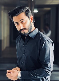 Aay Kay - Male escort in Karāchi Photo 3 of 3