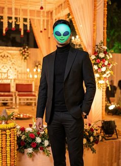 Aayan - Male companion in Kolkata Photo 1 of 4