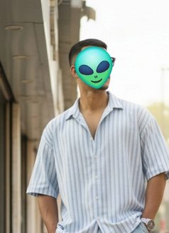 Aayan - Male companion in Kolkata Photo 2 of 4