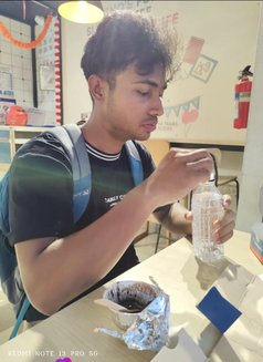 Aayansh Roy - Male escort in Kolkata Photo 4 of 5
