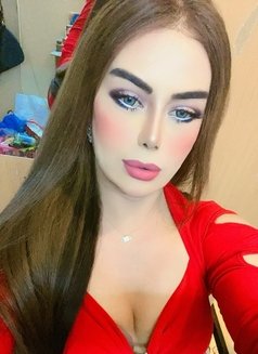 Aayat a Versatile Shemale - Transsexual escort in Dubai Photo 1 of 1