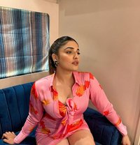 Aayesha - Intérprete de adultos in Ahmedabad