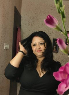 Aayesha - puta in Kolkata Photo 3 of 4