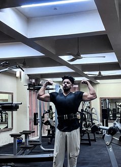Aayu - Acompañantes masculino in Hyderabad Photo 5 of 6