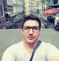 Aayu - Acompañantes masculino in Kolkata