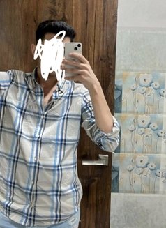 Aayush - Male escort in New Delhi Photo 1 of 4