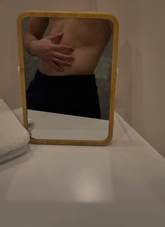 Aayush - Male escort in New Delhi Photo 2 of 6