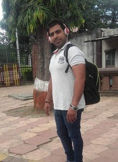 Aayush Singh - Male escort in New Delhi Photo 3 of 7